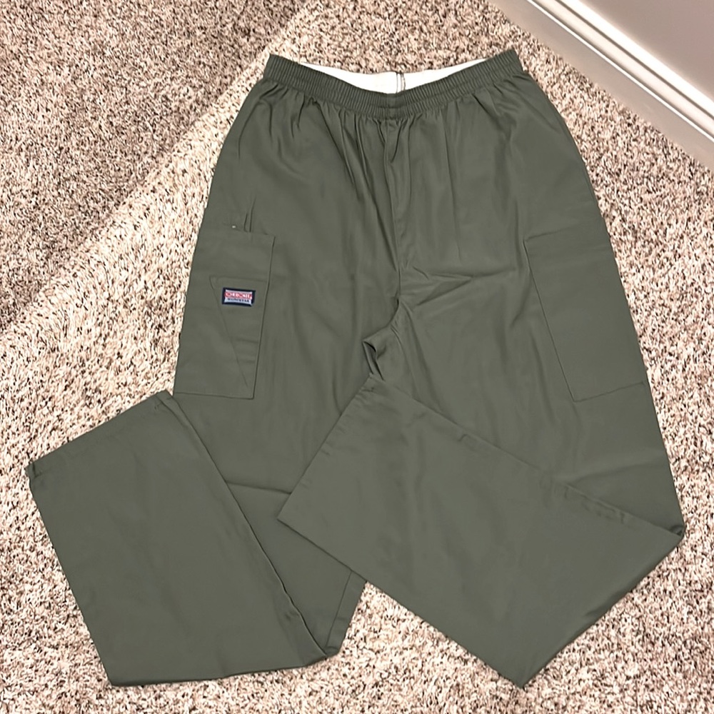 Cherokee Workwear Scrub Set - Picture 5 of 6